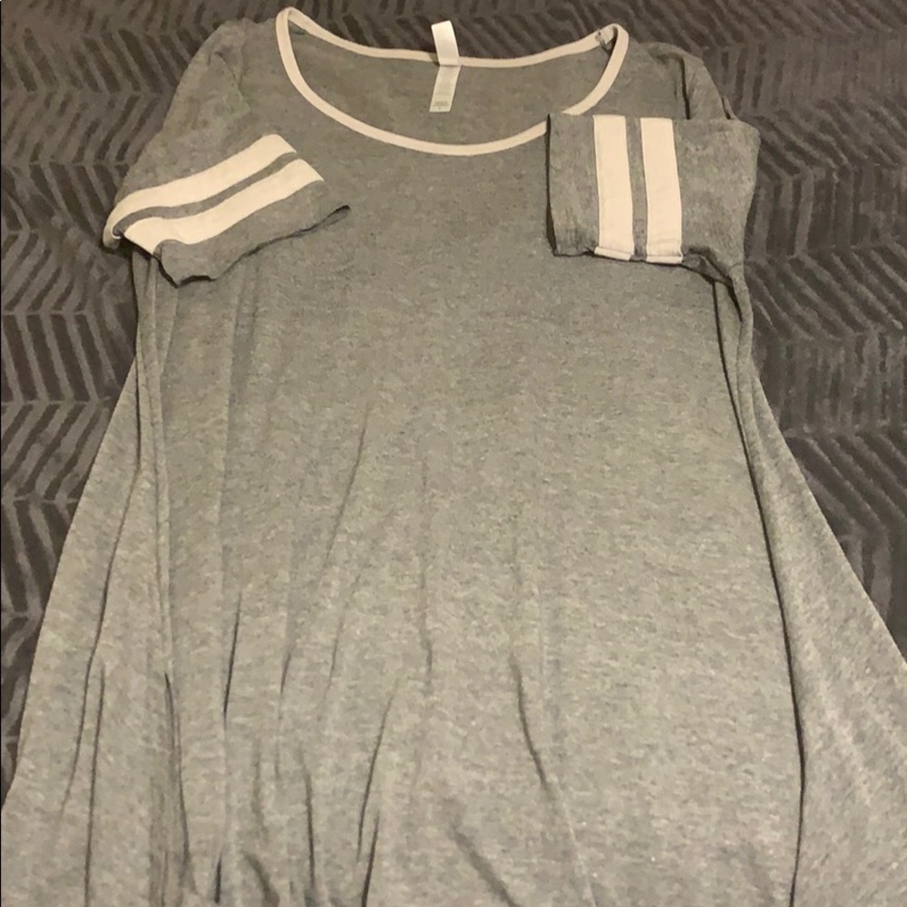 Lularoe top
